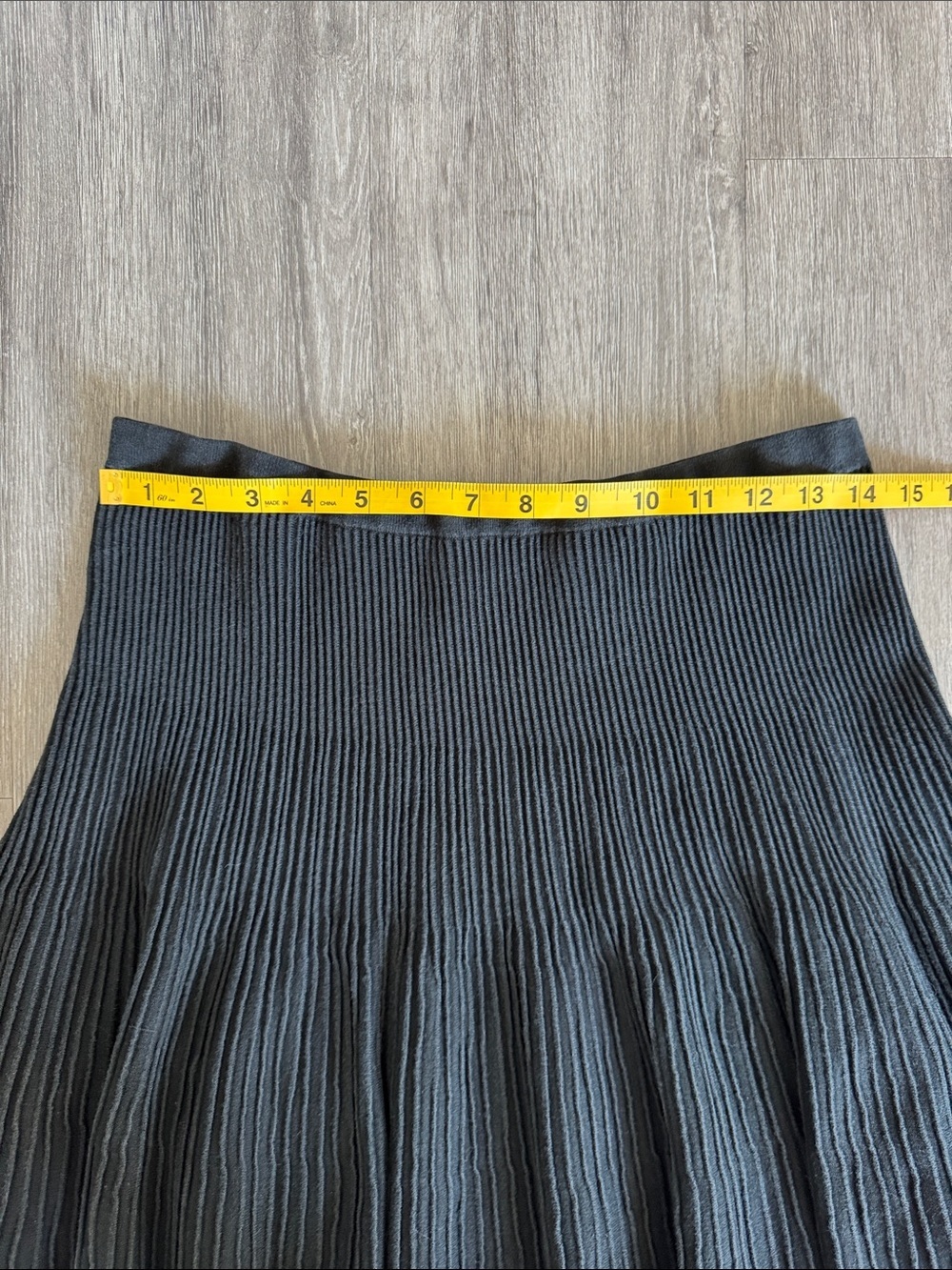 Black Ribbed Knit Dropped Waist Flared Skirt - Women - Picture 4 of 6